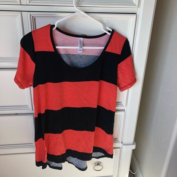 LuLaRoe Tops - Lularoe Classic